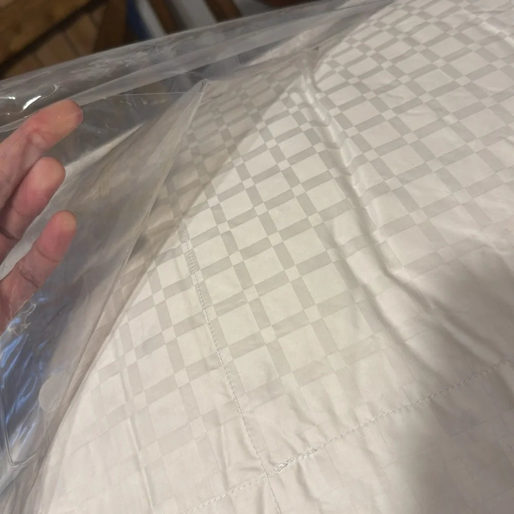 The company store Legends Luxury Luxe Royal Down Medium Warmth Comforter‎ Queen